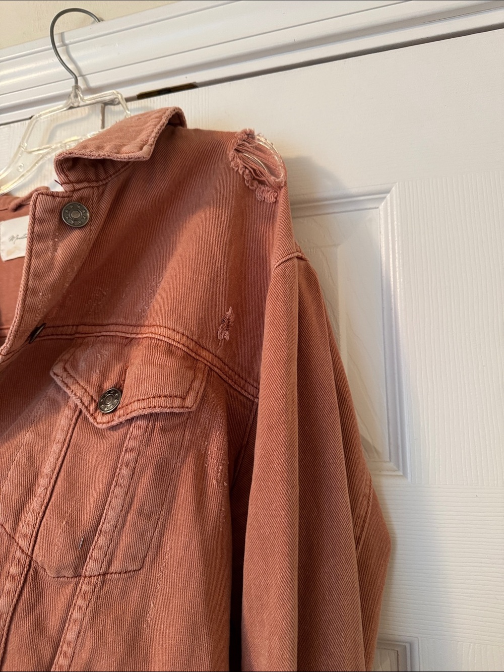 Rust-Pink Distressed Cropped Denim Jacket - Picture 2 of 3